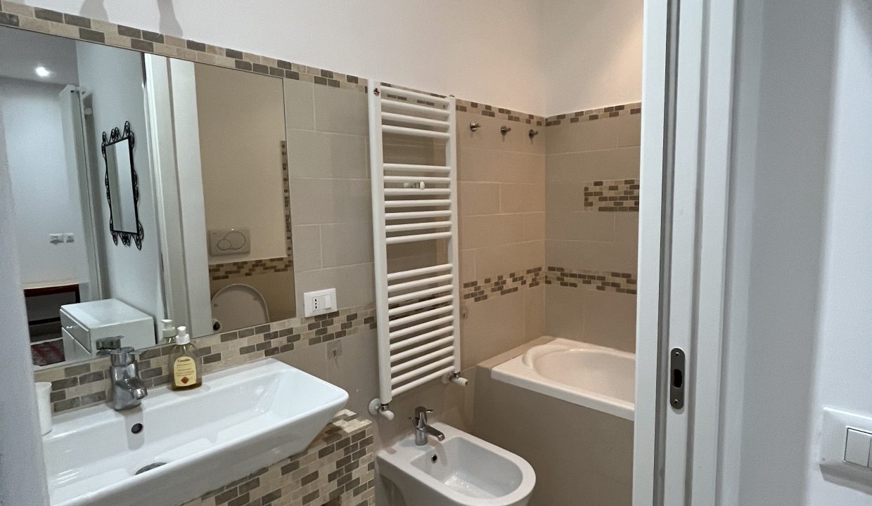 Simone Mosca bagno 2